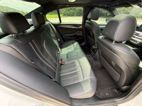 Used 2022 BMW 530i w/ M Sport Package RWD image 24