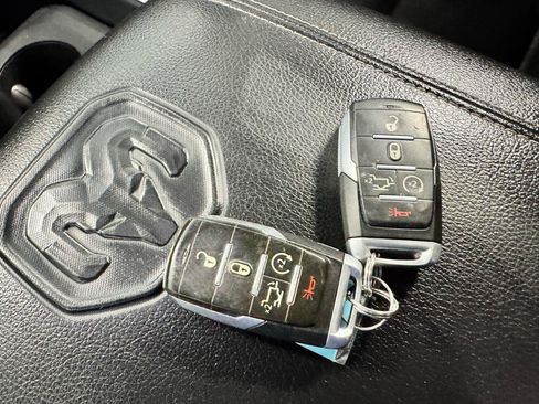 Used 2021 RAM 1500 Laramie w/ Sport Appearance Package AWD/4WD image 26