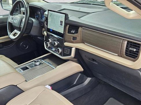 Used 2024 Ford Expedition Limited RWD image 25