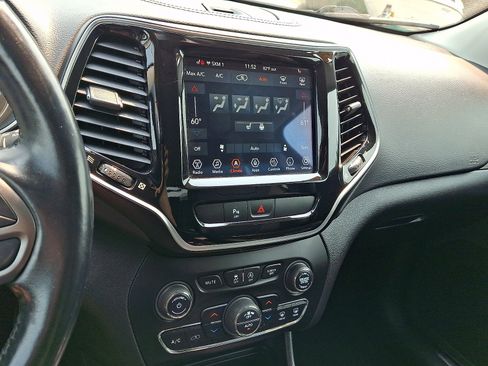 Used 2020 Jeep Cherokee Limited AWD/4WD image 15