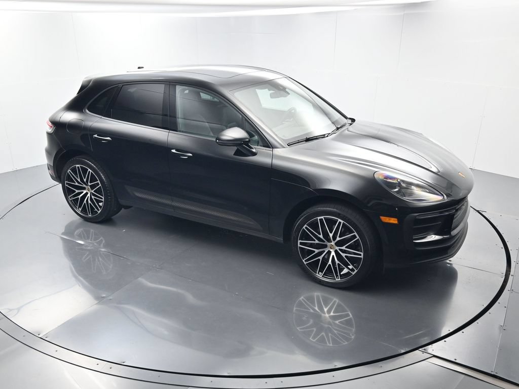 Used 2023 Porsche Macan AWD/4WD image 42