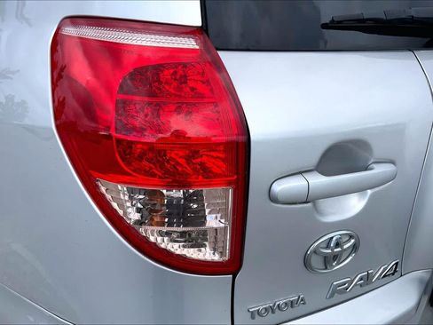 Used 2007 Toyota RAV4 Limited AWD/4WD image 26