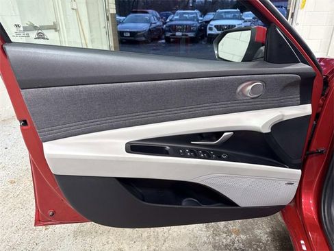 Certified 2023 Hyundai Elantra Limited w/ Cargo Package image 5