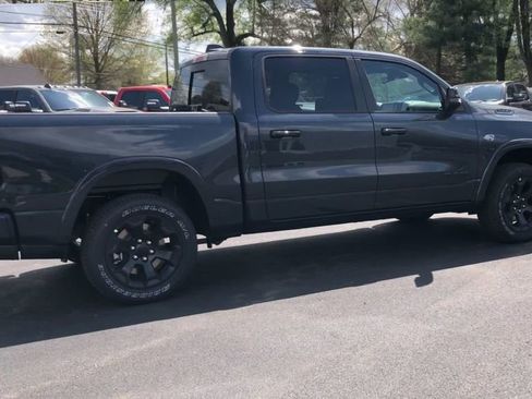 New 2026 RAM 1500 4x4 Crew Cab image 8