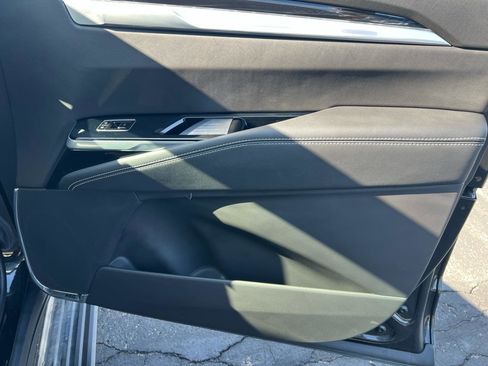 Used 2025 Cadillac Escalade Sport w/ LPO, Floor Liner Package AWD/4WD image 20