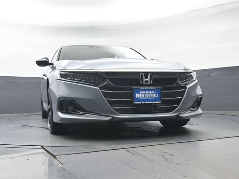 Certified 2022 Honda Accord Sport image 38