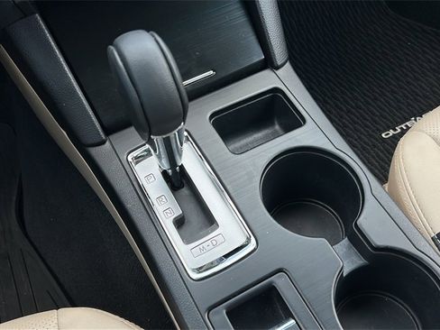 Used 2017 Subaru Outback 2.5i Limited image 36