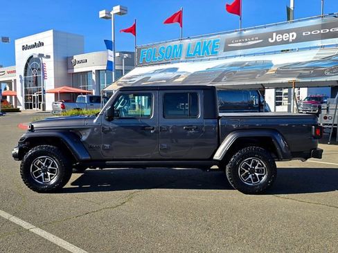 Certified 2023 Jeep Gladiator Sport image 8