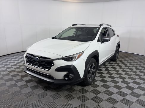 Used 2024 Subaru Crosstrek 2.0i Premium image 2