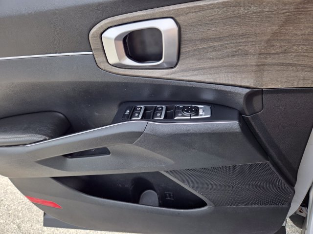 Used 2023 Kia Sorento EX w/ Panoramic Sunroof Package FWD image 23