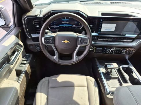 Used 2023 Chevrolet Silverado 1500 LTZ AWD/4WD image 31