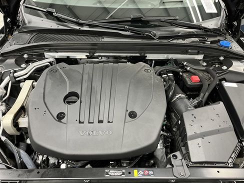 Used 2024 Volvo S60 B5 Ultimate w/ Climate Package image 36