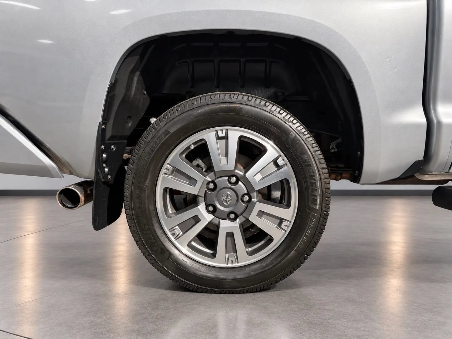 Used 2018 Toyota Tundra Platinum AWD/4WD image 26