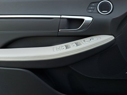 Used 2023 Hyundai Sonata Limited FWD image 13