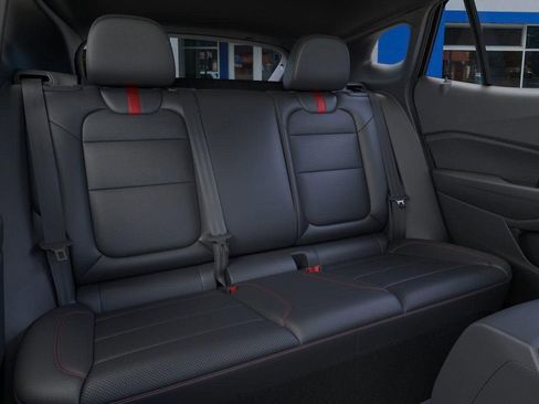 New 2025 Chevrolet Trax RS w/ Sunroof Package image 17