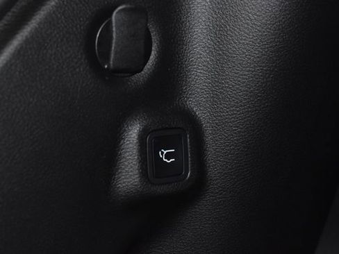 New 2026 Jeep Compass Limited image 29