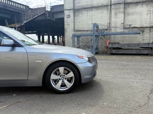 Used 2007 BMW 530xi Sedan AWD/4WD image 23