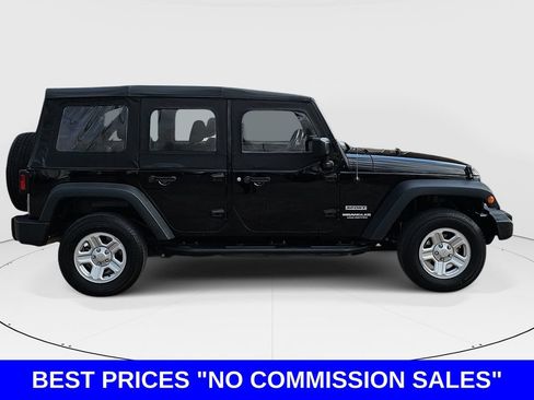 Used 2016 Jeep Wrangler Unlimited Sport w/ Connectivity Group AWD/4WD image 2
