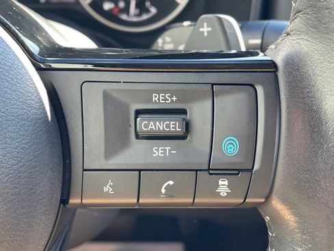 Used 2023 Nissan Rogue SV w/ SV Premium B Package image 7