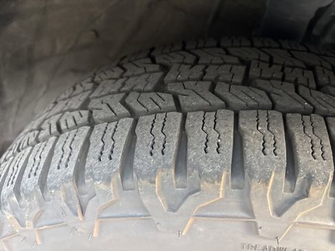 Used 2021 Subaru Outback Premium image 2