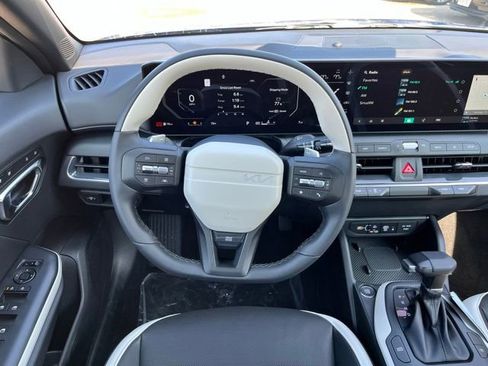 New 2025 Kia K4 GT-Line Turbo w/ GT-Line Premium Package FWD image 8