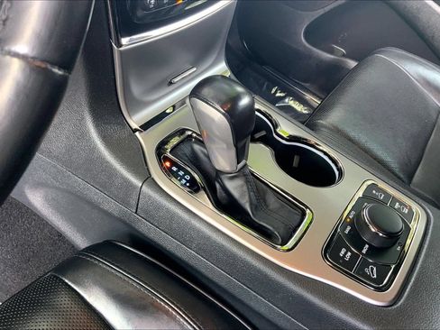 Used 2020 Jeep Grand Cherokee High Altitude AWD/4WD image 13