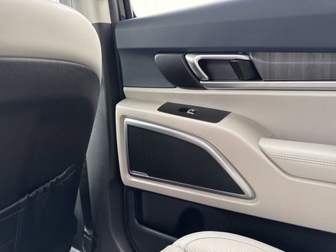 Used 2023 Kia Telluride EX image 22