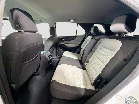Used 2021 Chevrolet Equinox LS w/ LS Convenience Package FWD image 23