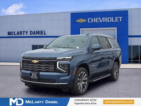 New 2026 Chevrolet Tahoe High Country w/ Sun And Tow Package AWD/4WD image 2