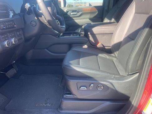 Used 2026 GMC Yukon Denali w/ Denali Reserve Package image 23