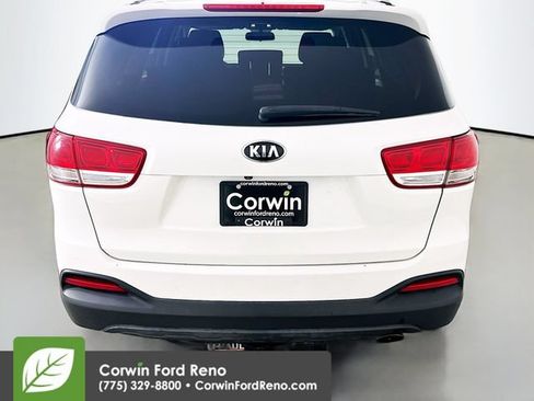 Used 2016 Kia Sorento LX AWD/4WD image 6