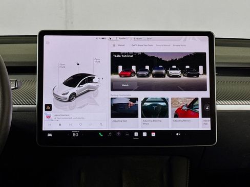 Used 2023 Tesla Model 3 Standard Range image 11