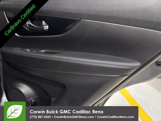 Used 2017 Nissan Rogue SL FWD image 30