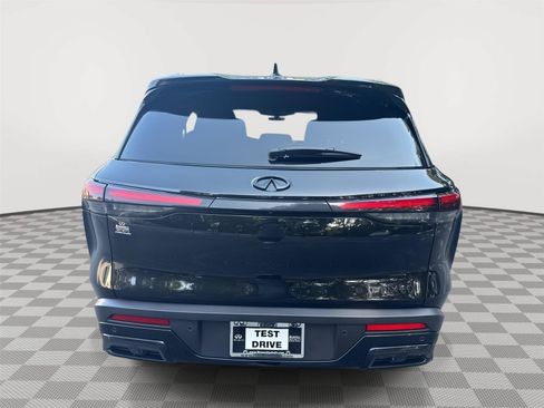 Used 2025 INFINITI QX60 Luxe w/ Black Edition FWD image 7