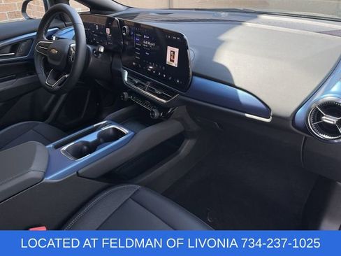 Certified 2025 Chevrolet Equinox EV LT FWD image 26