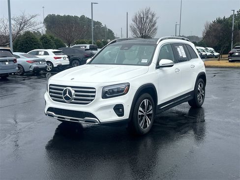 Certified 2025 Mercedes-Benz GLB 250 image 3