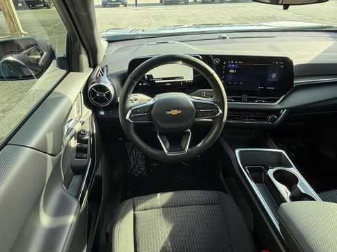Used 2025 Chevrolet Equinox LT image 15