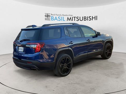 Used 2023 GMC Acadia SLE w/ Driver Convenience Package image 5