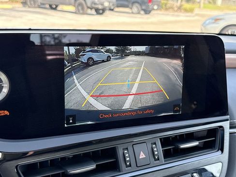 Used 2025 Lexus ES 350 w/ Premium Package FWD image 24