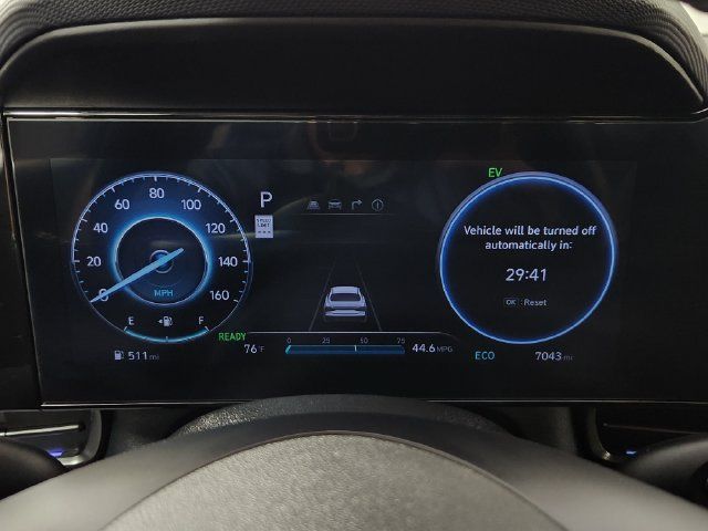 Certified 2025 Hyundai Elantra SEL FWD image 22