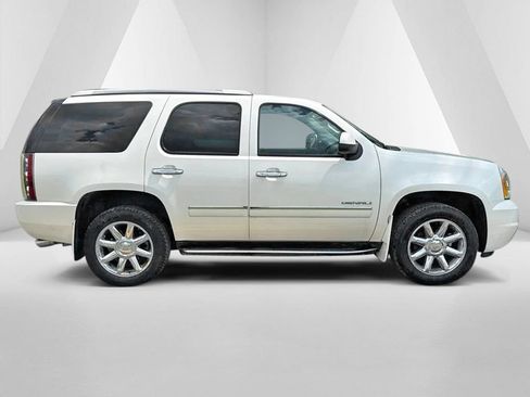 Used 2013 GMC Yukon Denali AWD/4WD image 8