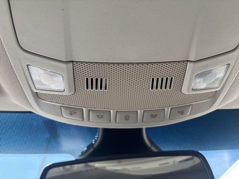 Used 2024 Ford Edge Titanium image 32