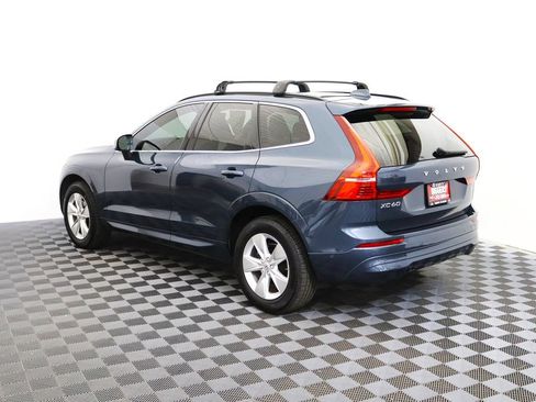 Used 2022 Volvo XC60 B5 Momentum AWD/4WD image 6