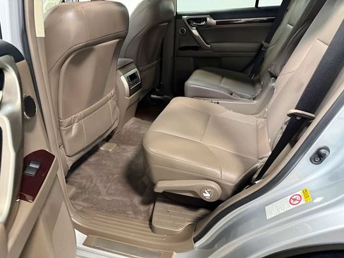 Used 2017 Lexus GX 460 Luxury AWD/4WD image 47