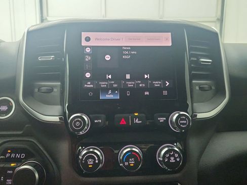 New 2026 RAM 1500 4x4 Crew Cab image 24