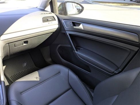 Used 2020 Volkswagen Golf 4-Door image 13