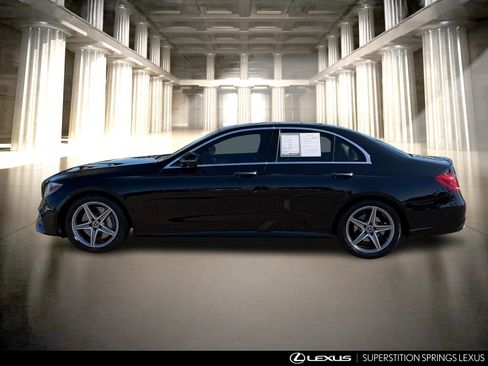 Used 2018 Mercedes-Benz E 300 image 8