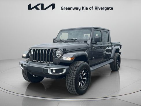 Used 2022 Jeep Gladiator Sport AWD/4WD image 3