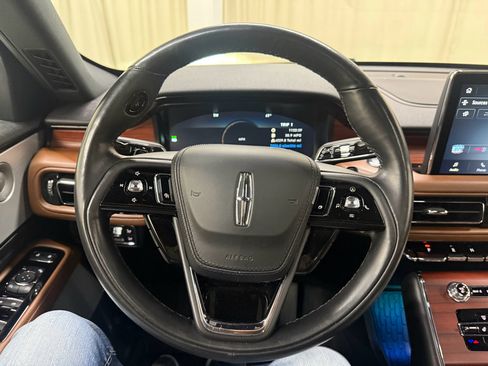 Used 2022 Lincoln Aviator Grand Touring w/ Equipment Group 301A AWD/4WD image 34