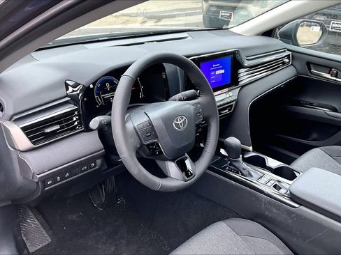 New 2026 Toyota Camry LE image 8